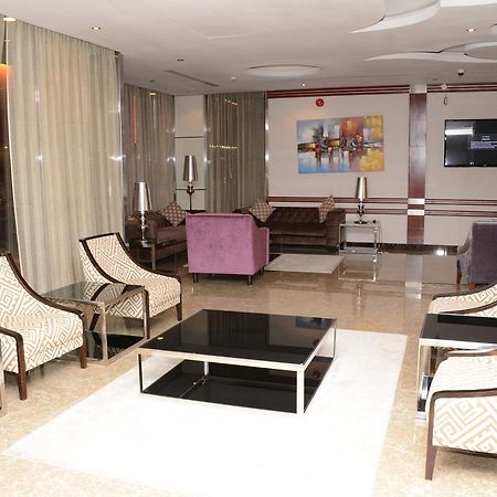 Topaz Furnished Apartments リヤード エクステリア 写真